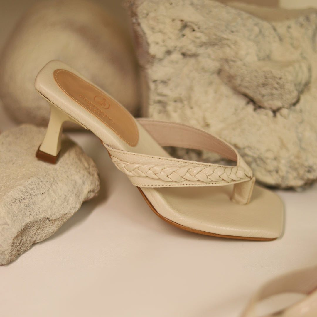 TACONES AGHATA BLANCO HUESO