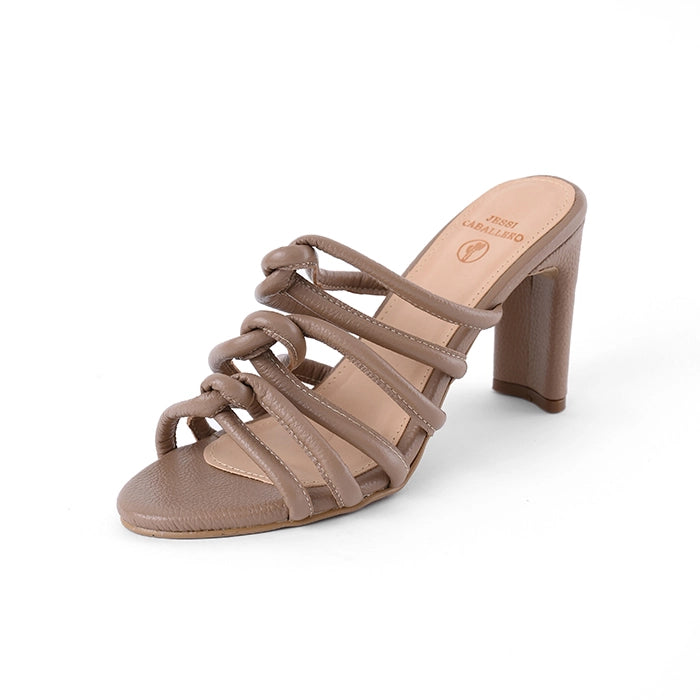 TACONES LUCCA ALMENDRA