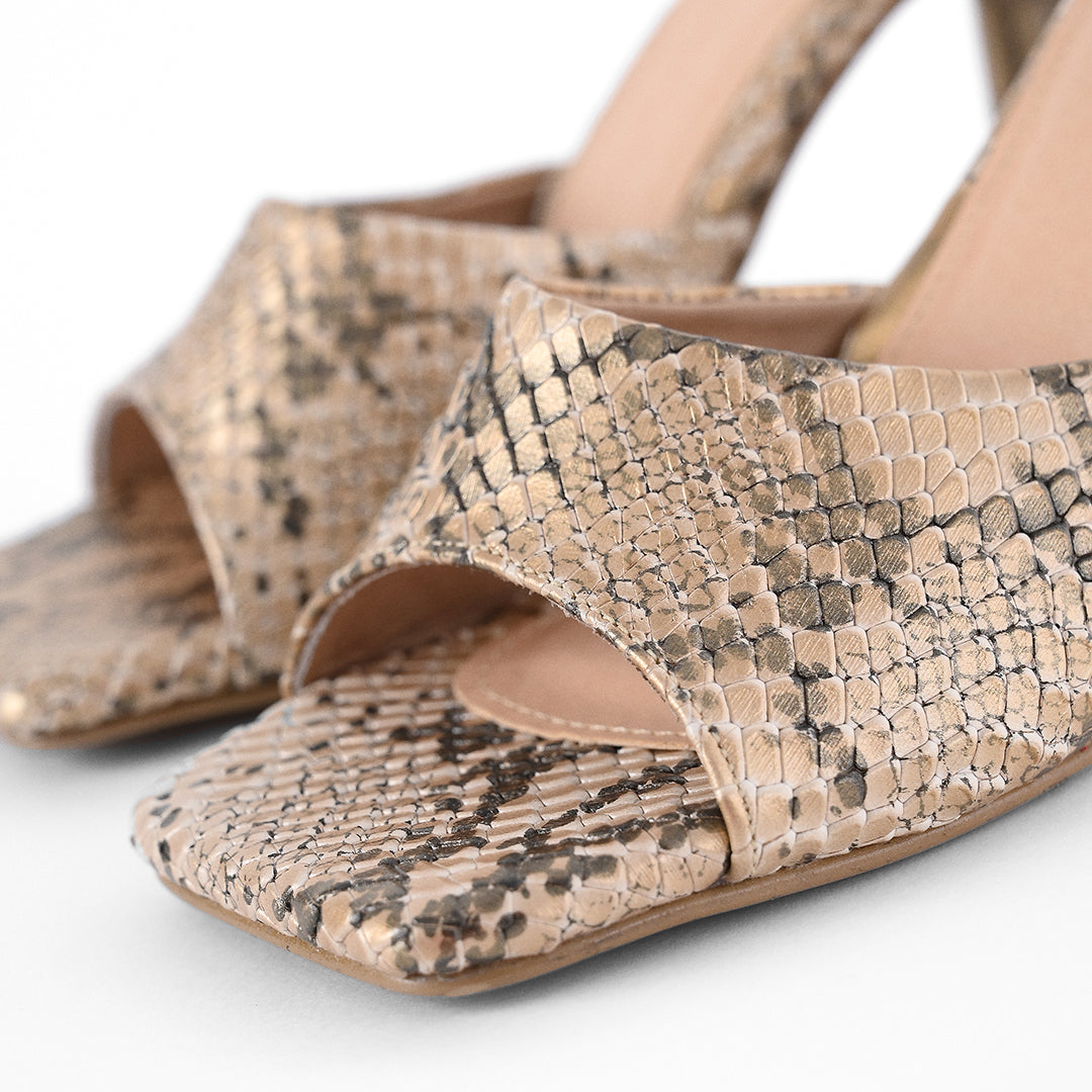 TACONES CAHENNA DORADO