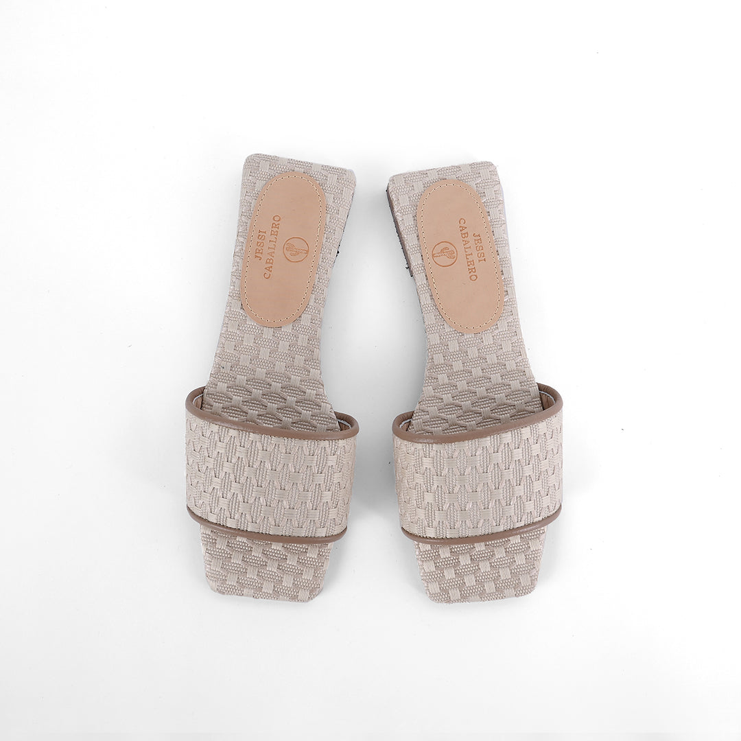 SANDALIA AYRA TEXTIL HUESO X BEIGE